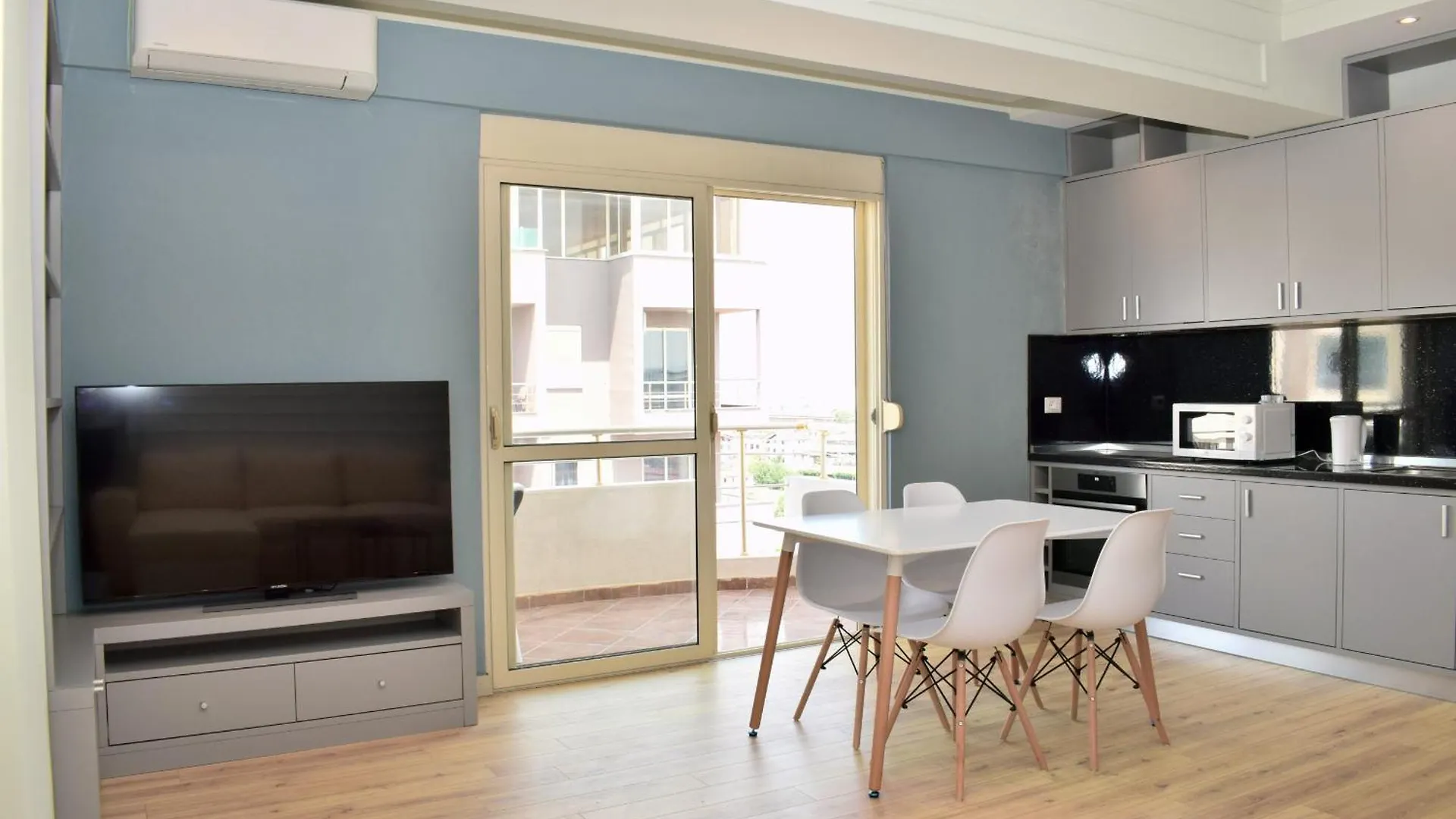 Apartment In Durres Beach 074